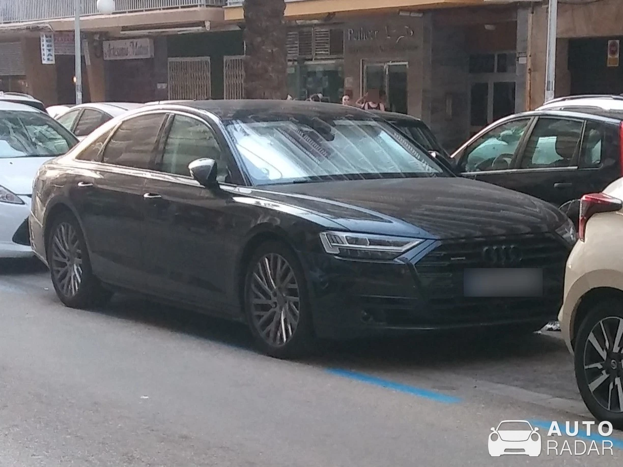Audi A8 spotted in Cullera, Spain