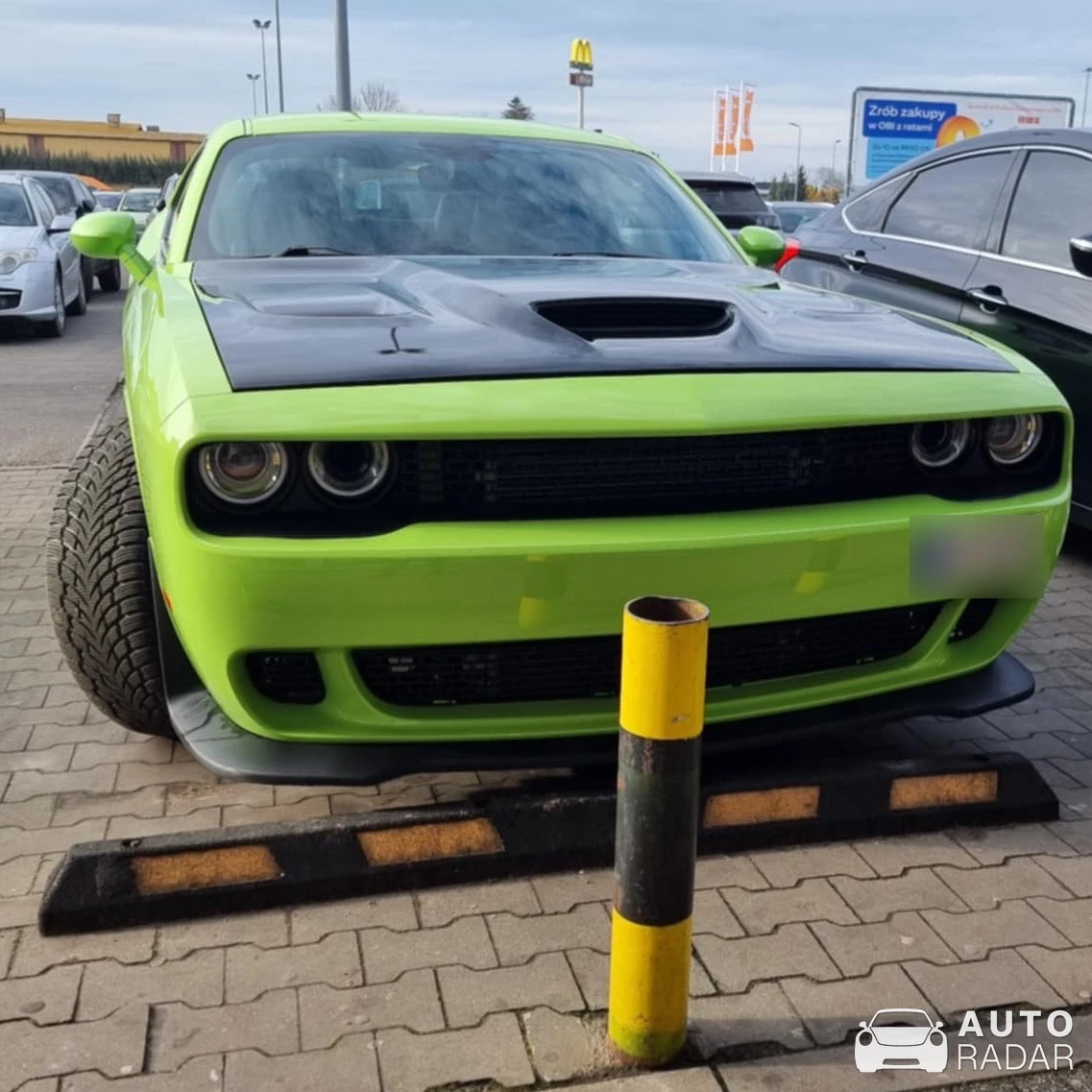 Dodge Challenger SRT Hellcat spotted in Sochaczew, Poland