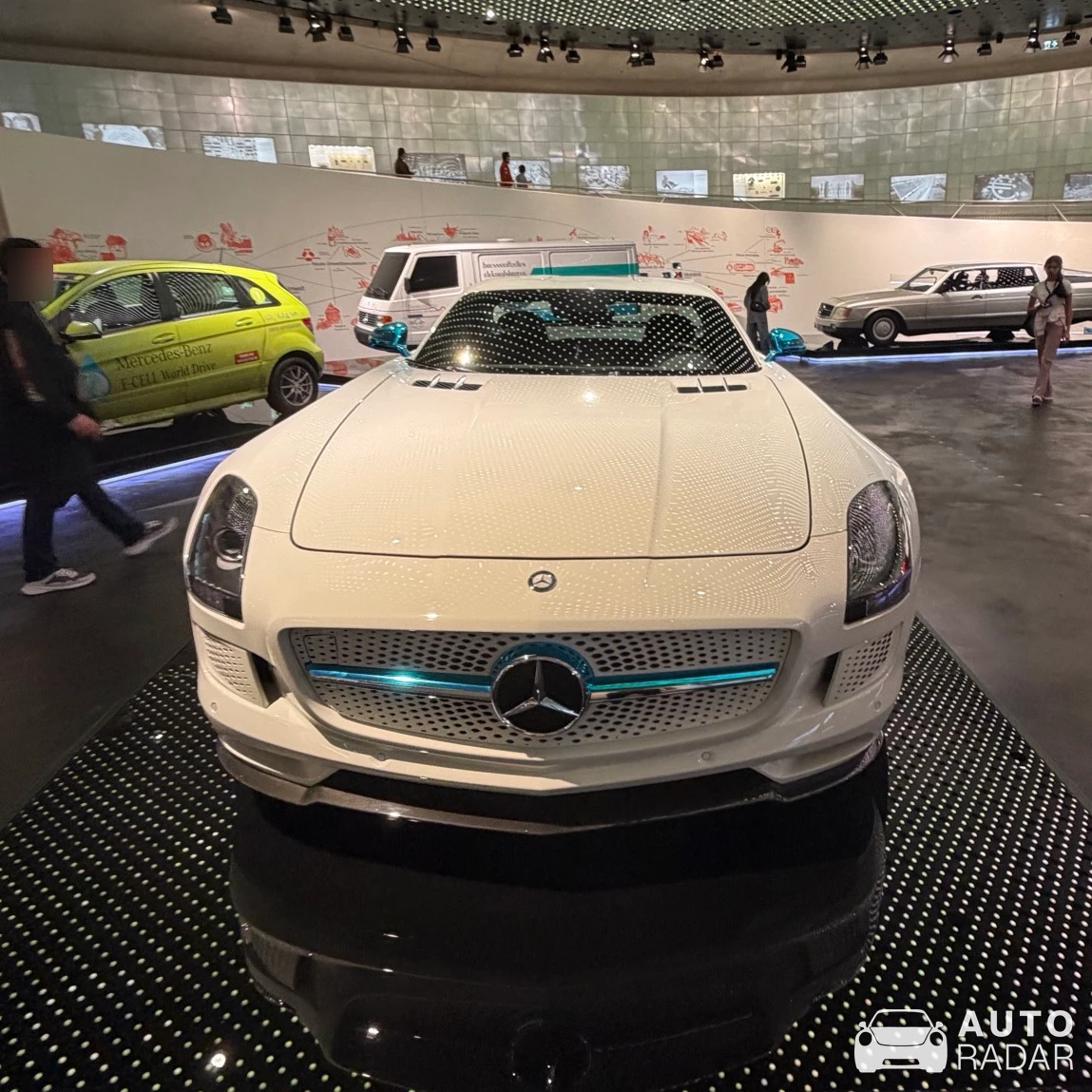 Mercedes-Benz SLS AMG Electric Drive spotted in Stuttgart