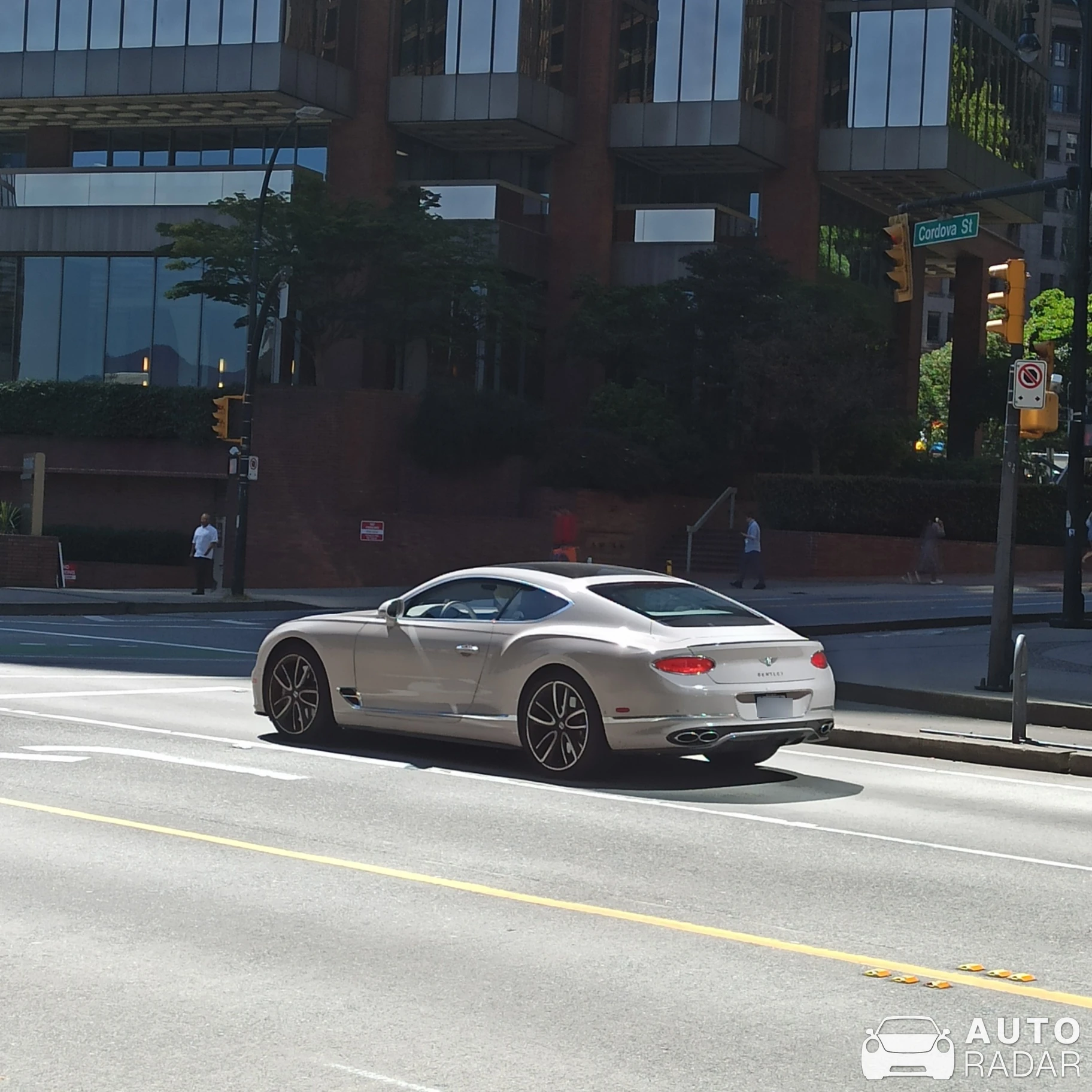 Bentley Continental GT V8 S 2016 spotted in Vancouver
