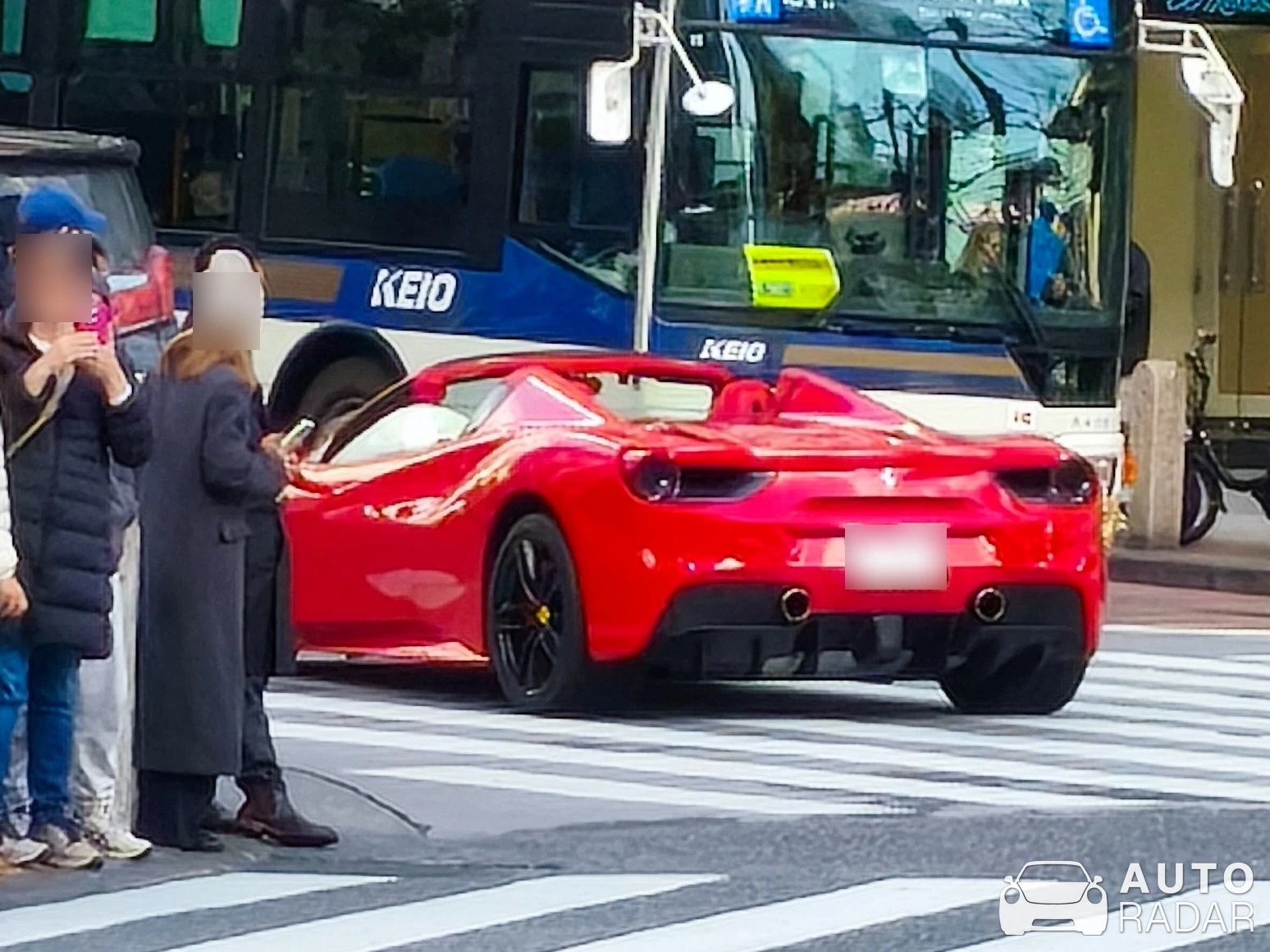 Ferrari 488 Spider spotted in 渋谷区, 日本