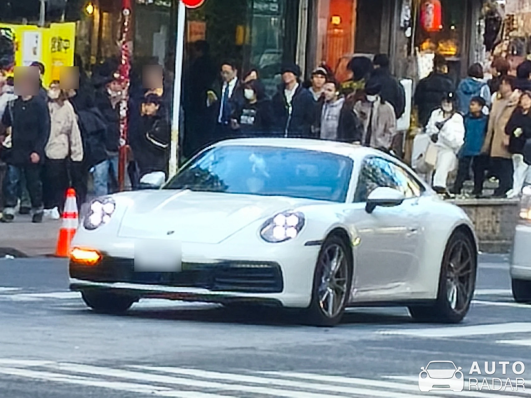 Porsche 992 Carrera MkI spotted in 渋谷区, 日本