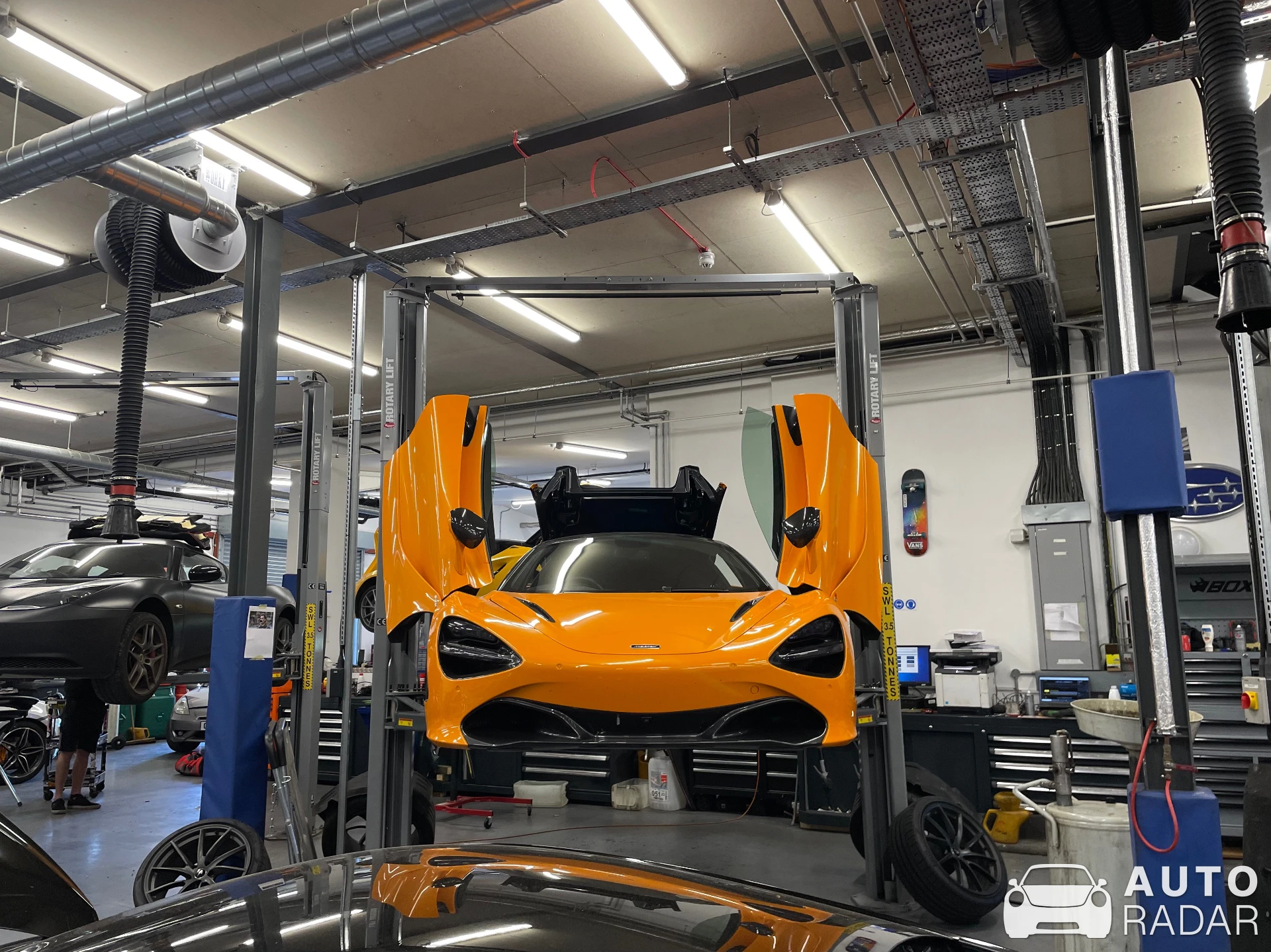 McLaren 720S Spider spotted in Surrey, Royaume-Uni
