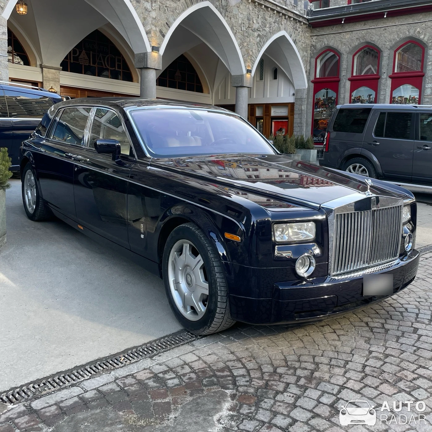 Rolls-Royce Phantom VII EWB Series II spotted in Caraglio