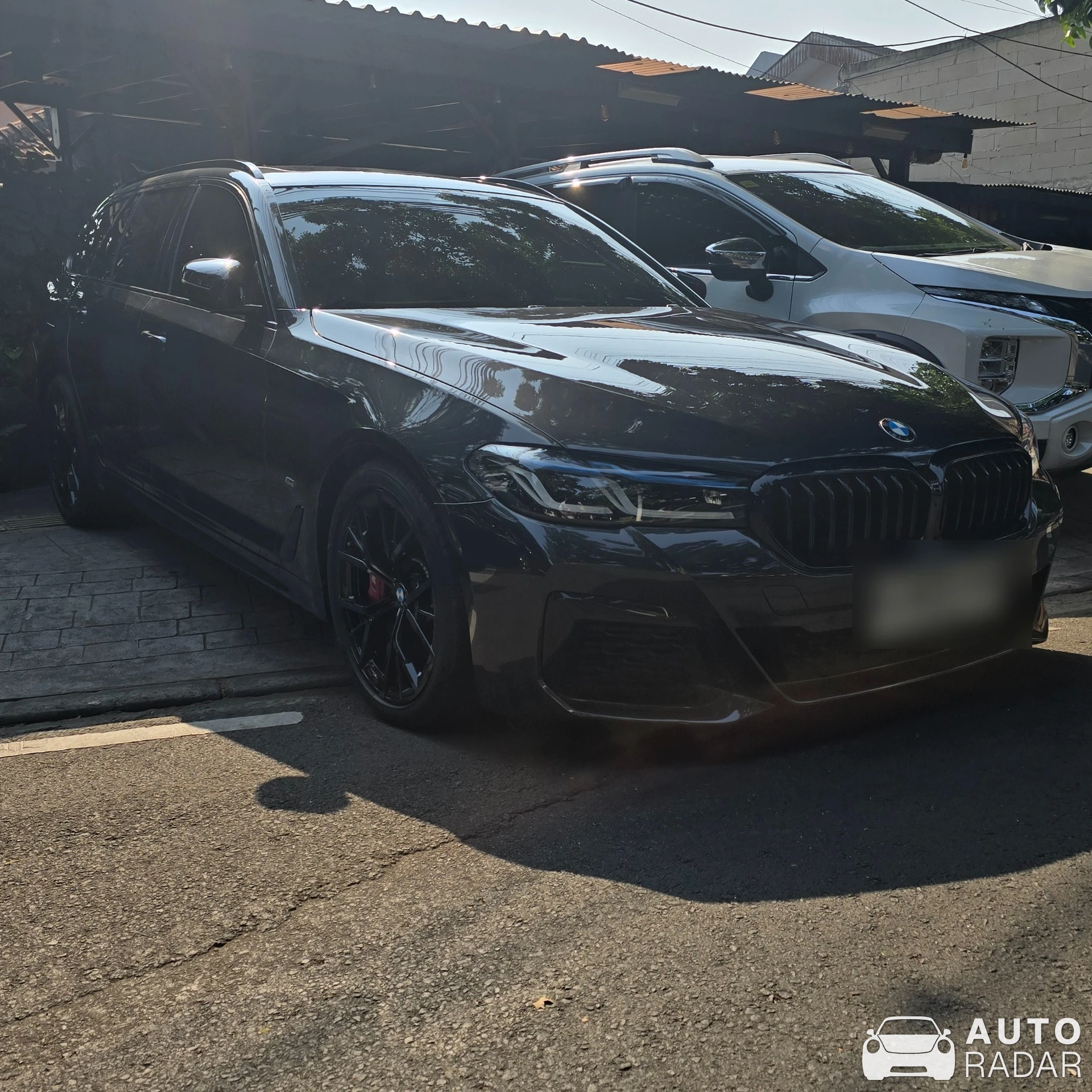BMW 5 Series G31 Touring spotted in Jakarta