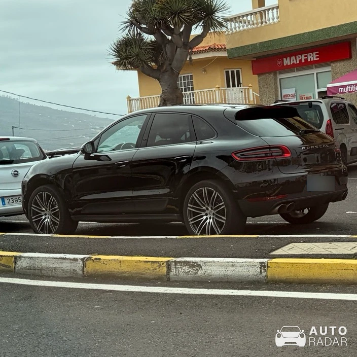 Porsche Macan S spotted in La Matanza de Acentejo, España