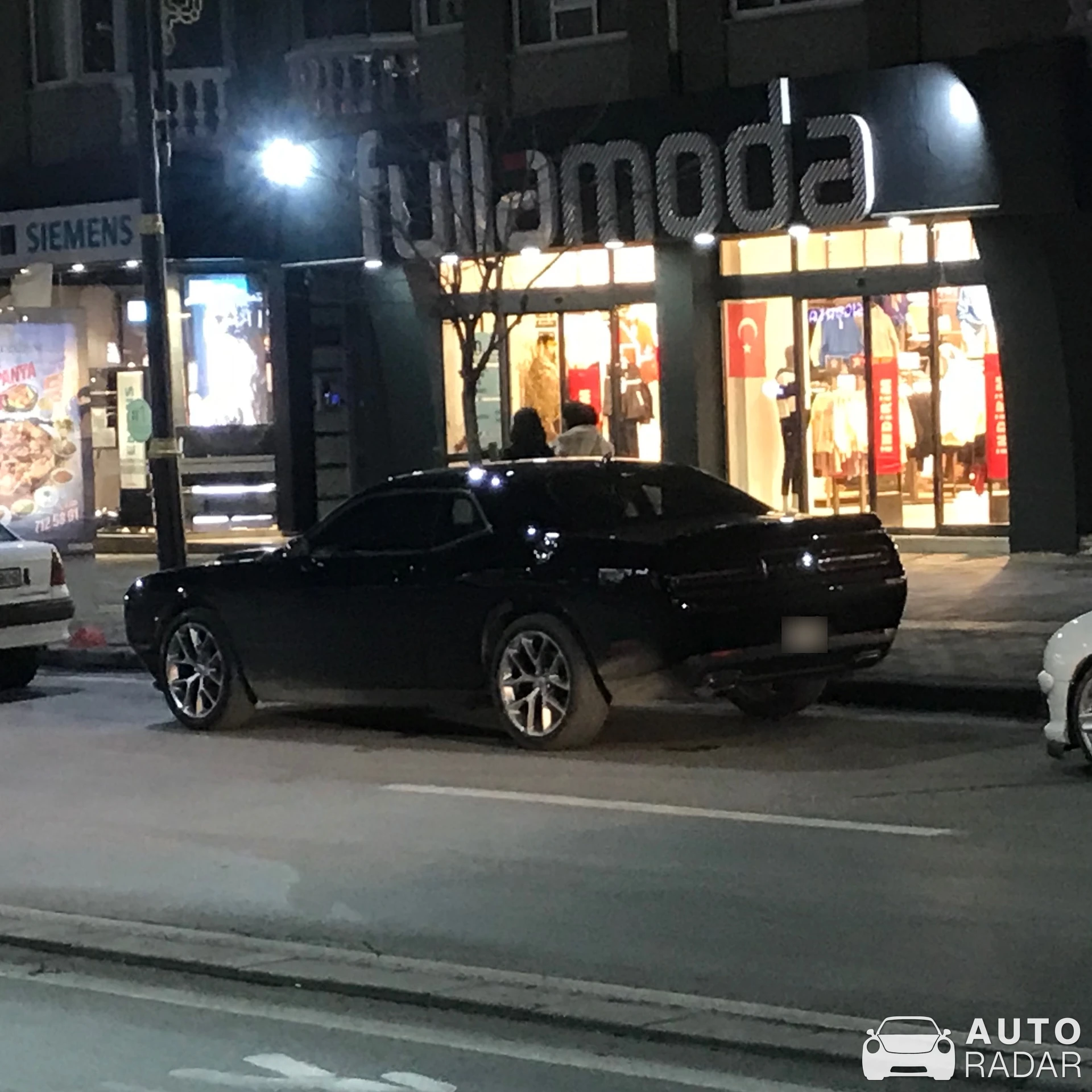 Dodge Challenger spotted in Sivas Merkez, Türkiye