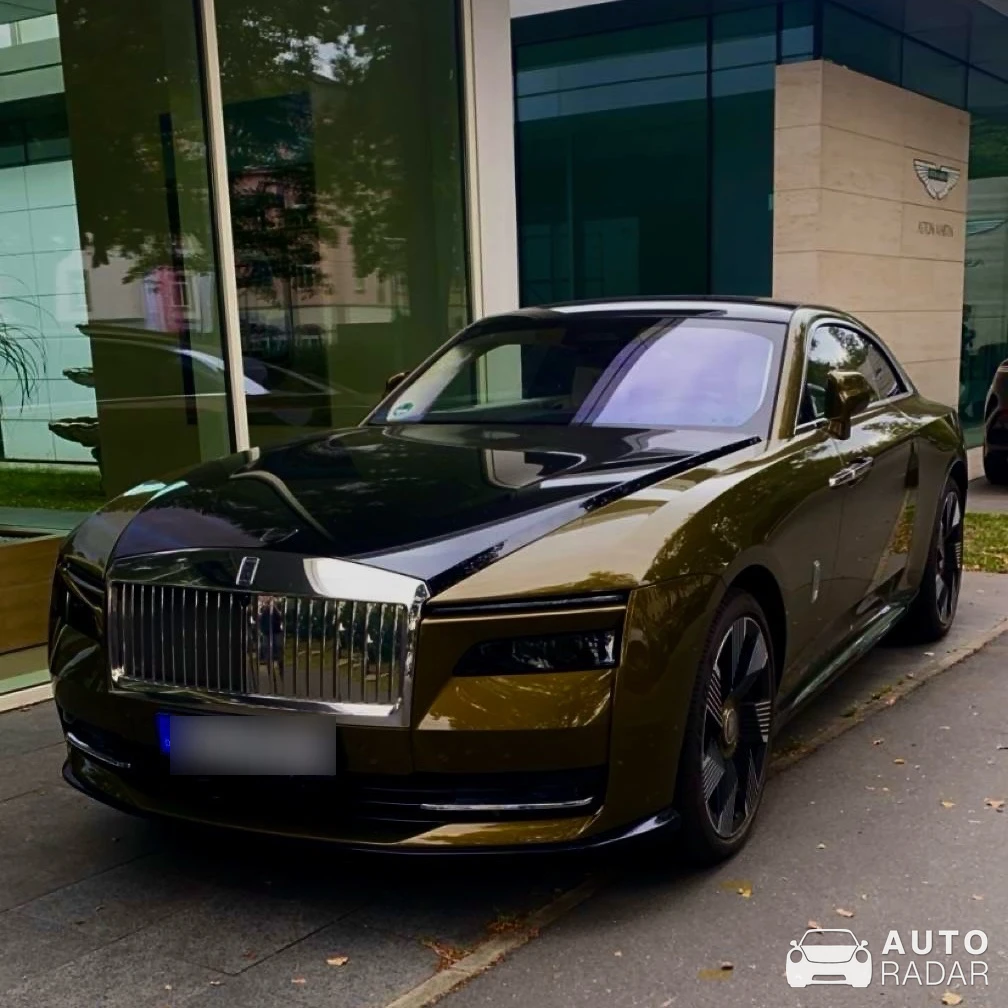 Rolls-Royce Spectre spotted in Radebeul, Germany
