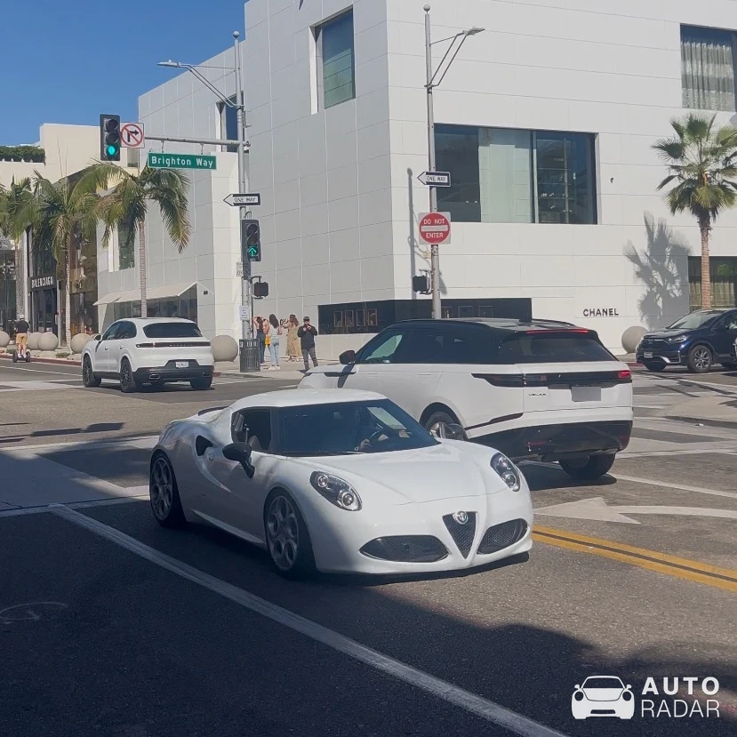 Alfa Romeo 4C Coupé spotted in Beverly Hills, United States