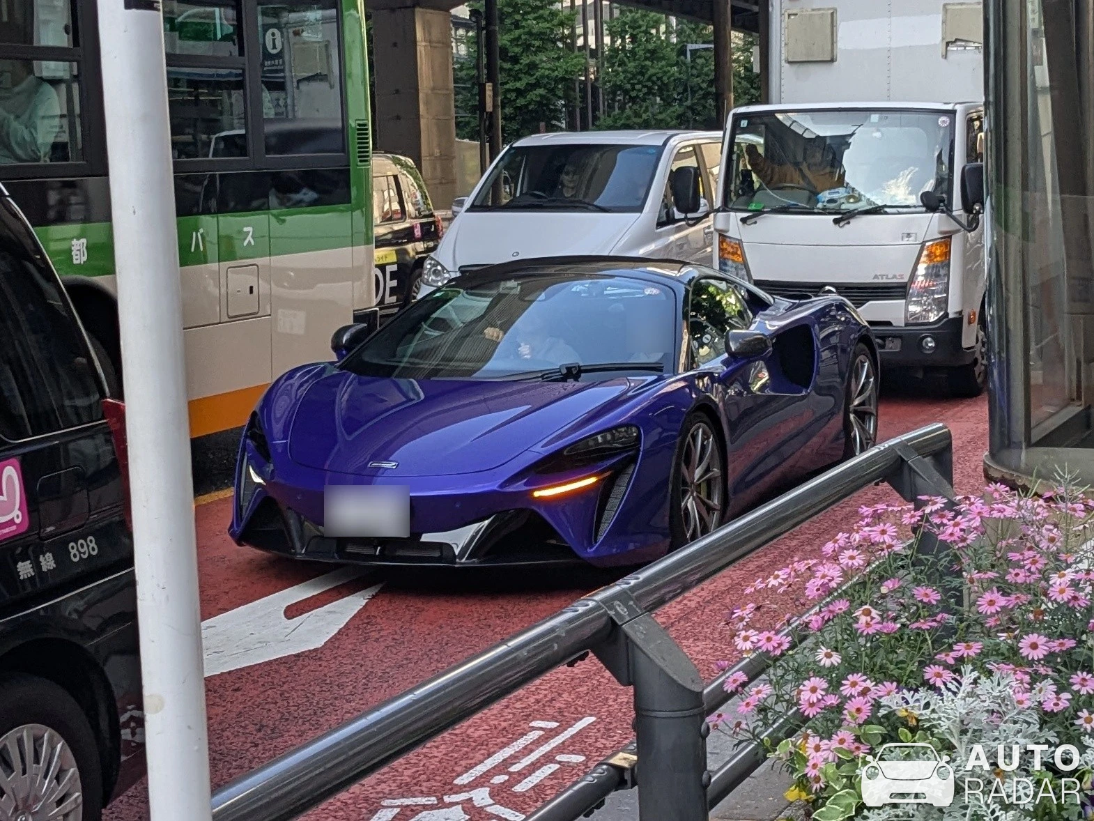 McLaren Artura Trophy spotted in 港区