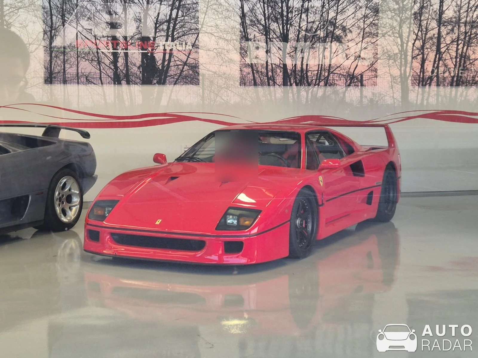 Ferrari F40 spotted in Località Badile, Italia