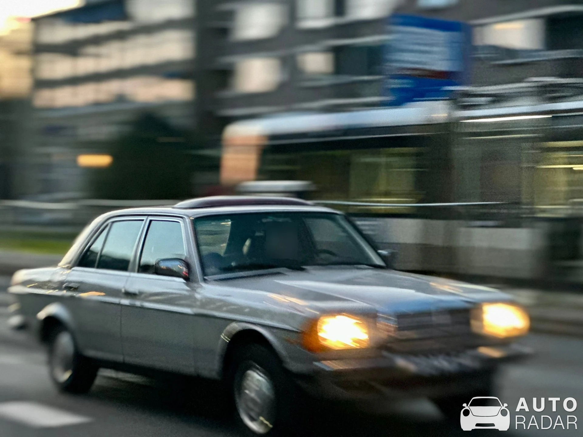 Mercedes-Benz 200D W123 spotted in Rotterdam