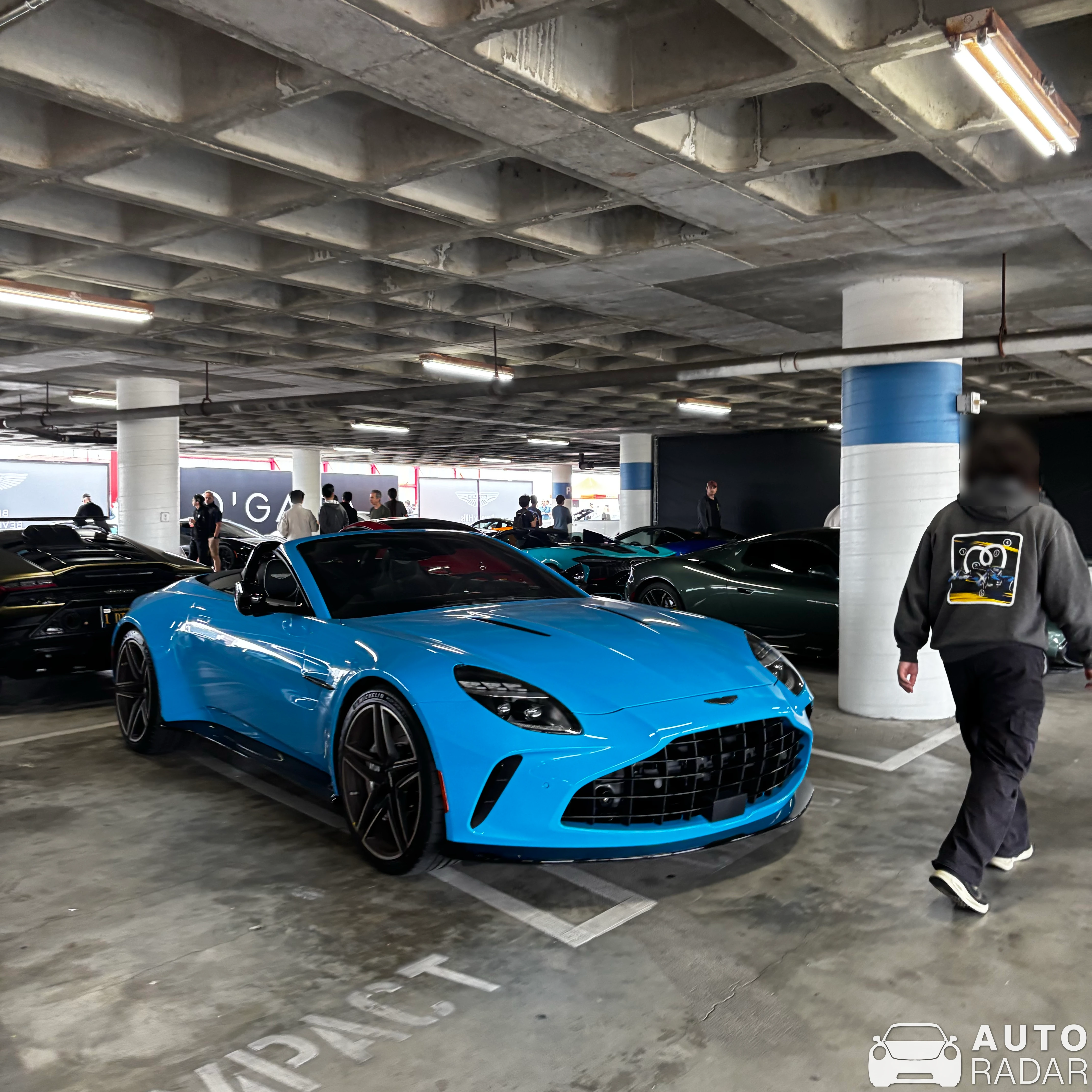 Aston Martin DB7 Vantage Volante spotted in Los Angeles