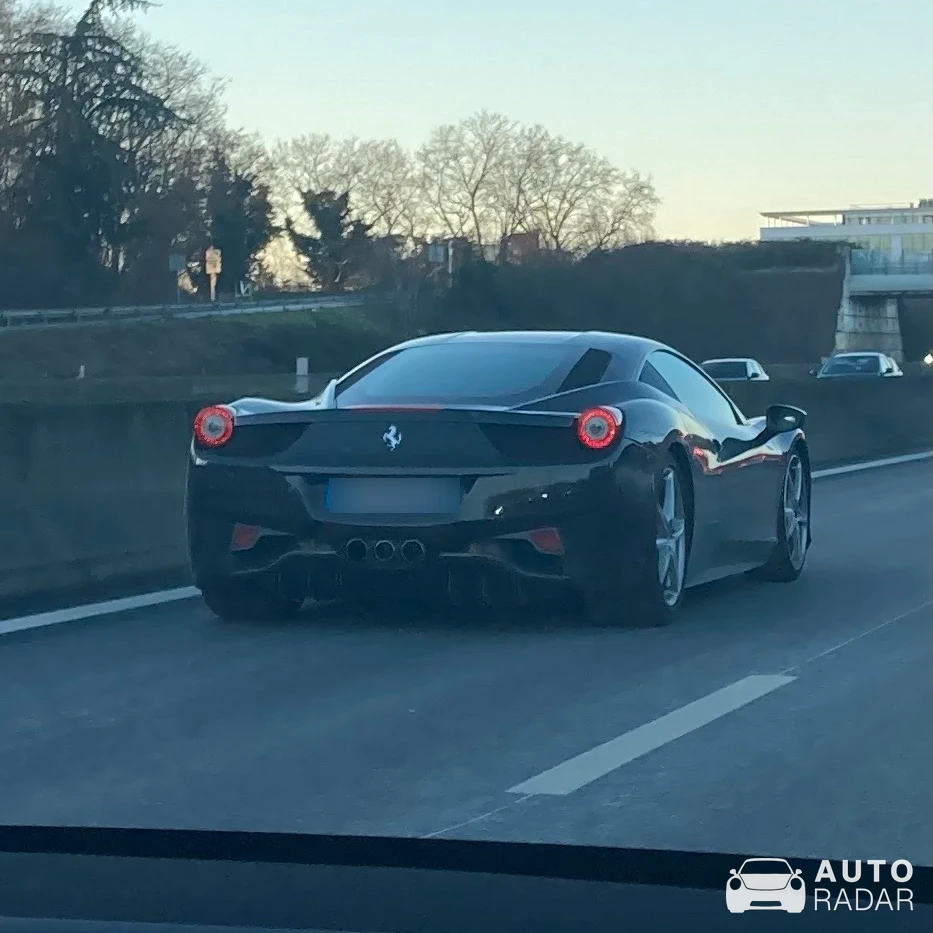 Ferrari 458 Italia spotted in Évry-Courcouronnes, France