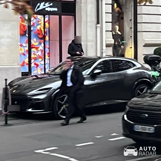 Ferrari Purosangue spotted in Paris, Francja