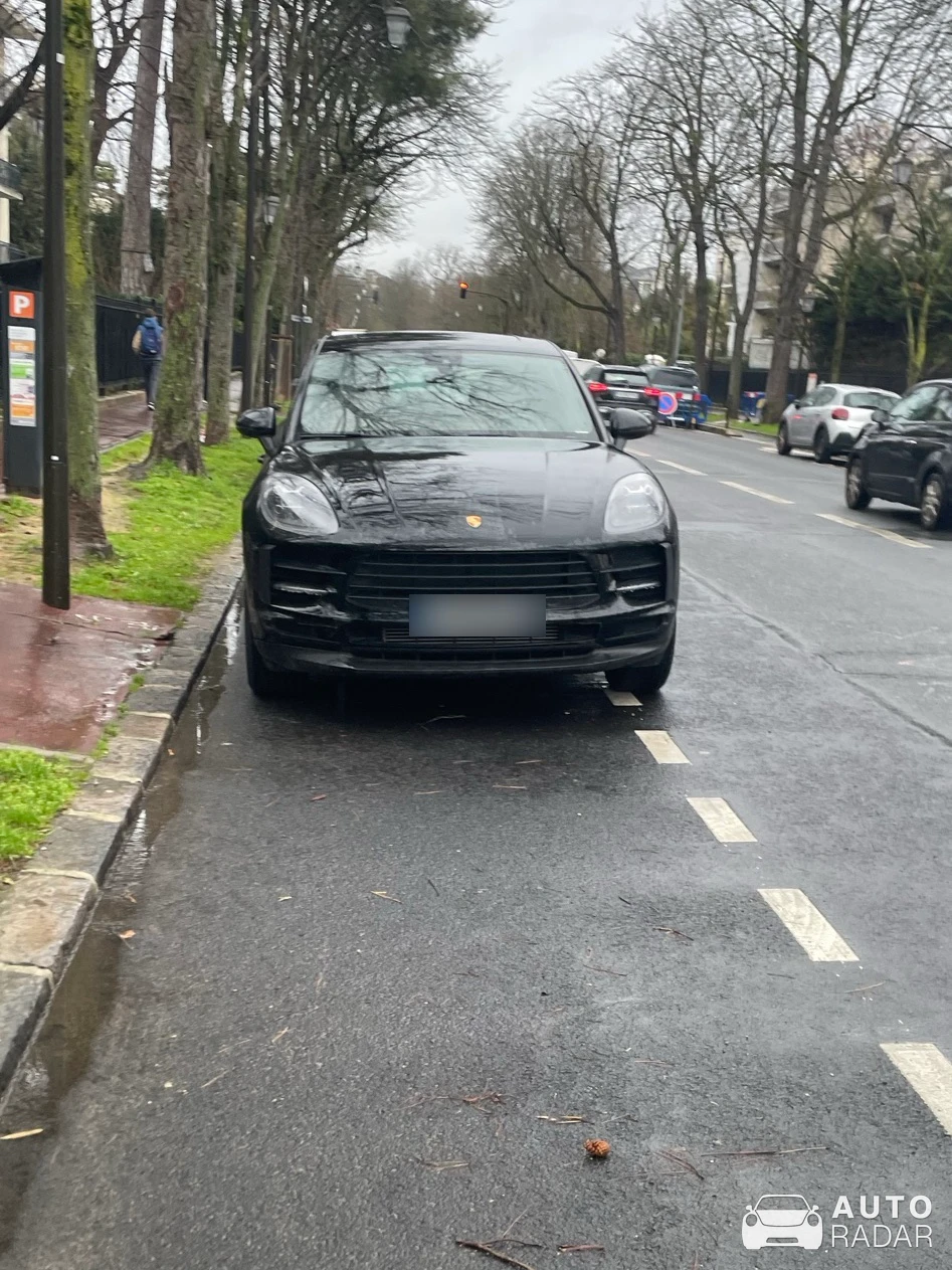 Porsche Macan spotted in Boulogne-Billancourt, France