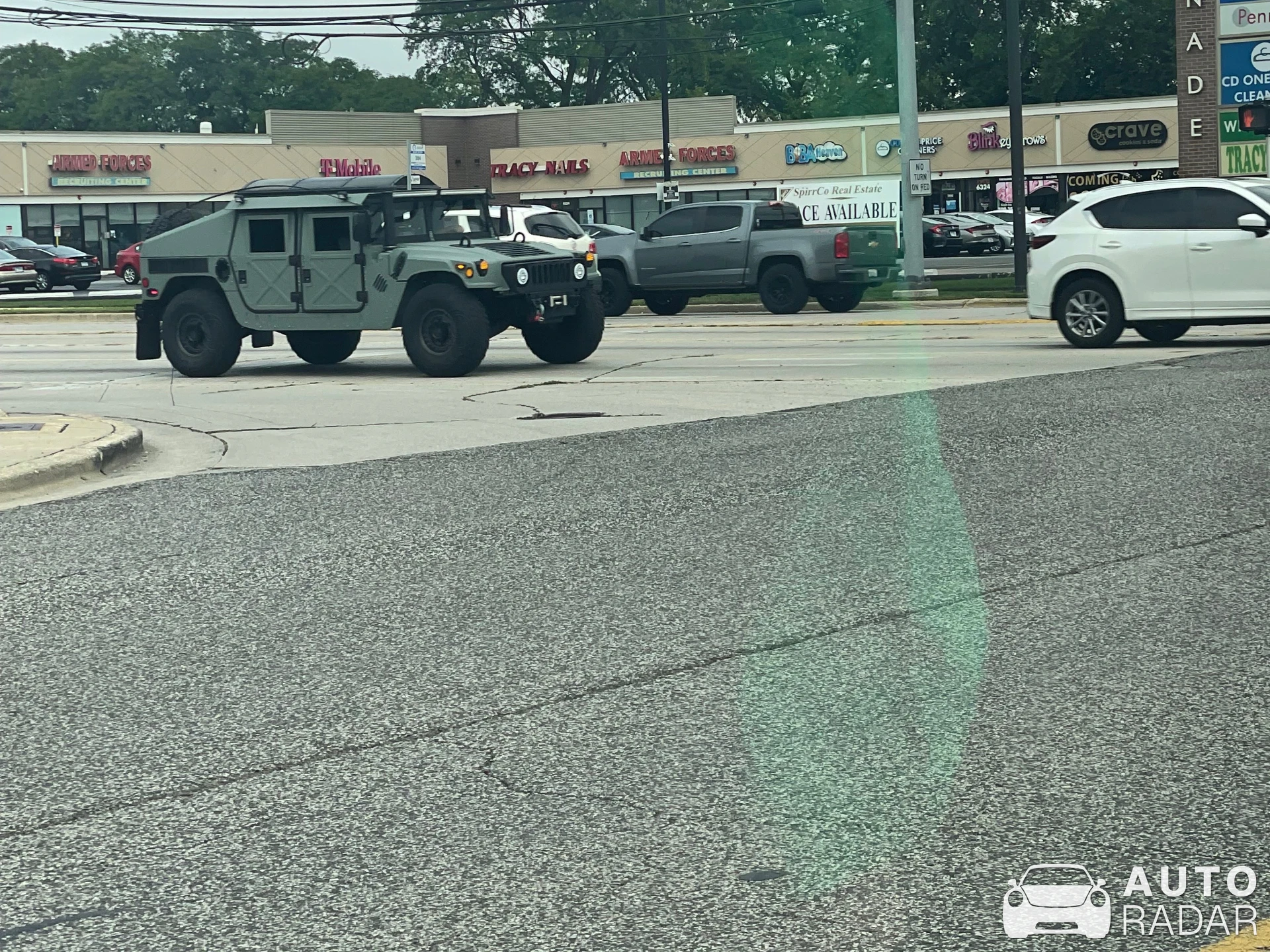 AM General Hummer spotted in Chicago Ridge