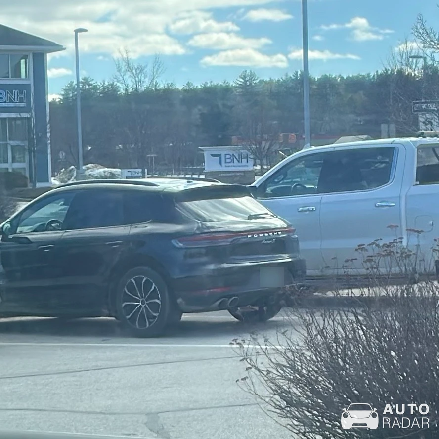 Porsche Macan S spotted in Campton