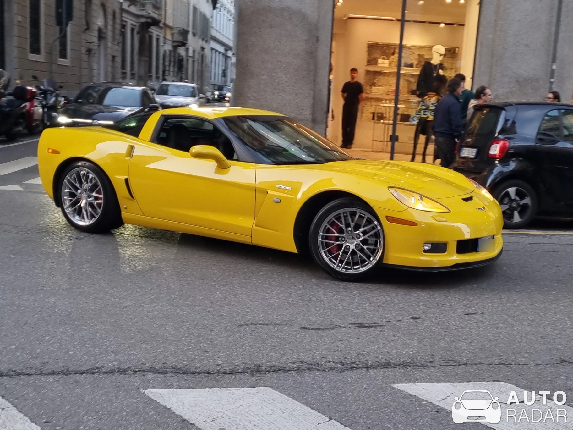 Chevrolet Corvette C6 spotted in Milano, Italia