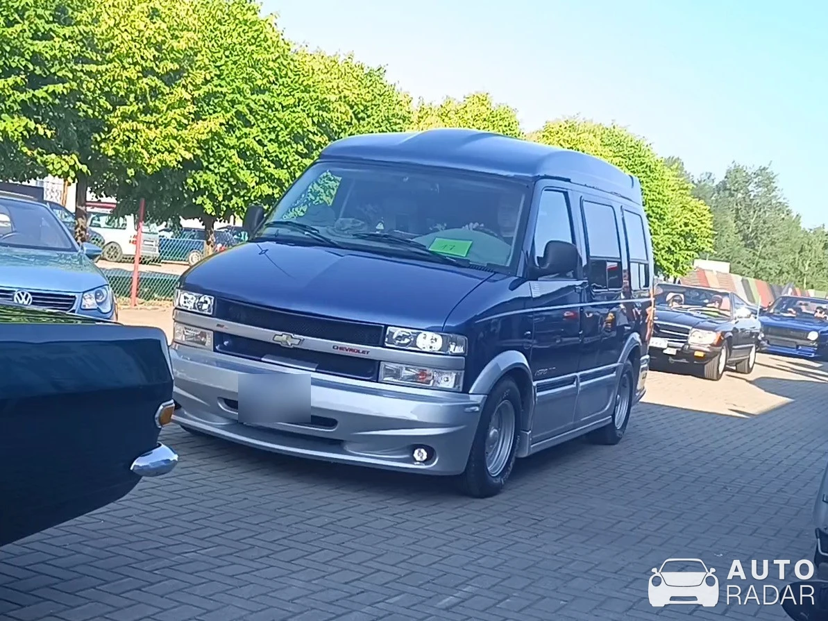 Chevrolet Astro spotted in Wodzisław Śląski