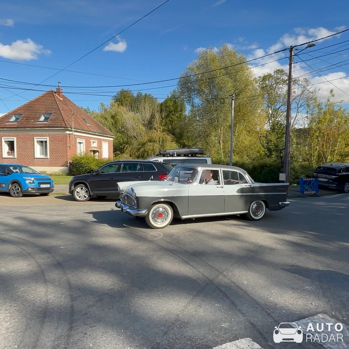 Simca Chambord spotted in La Faloise