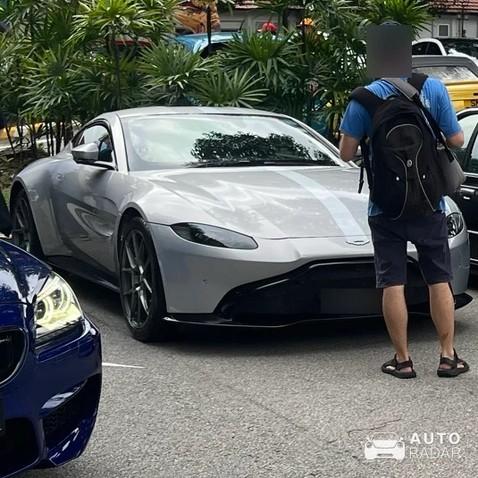 Aston Martin V8 Vantage spotted in Singapore, Singapore