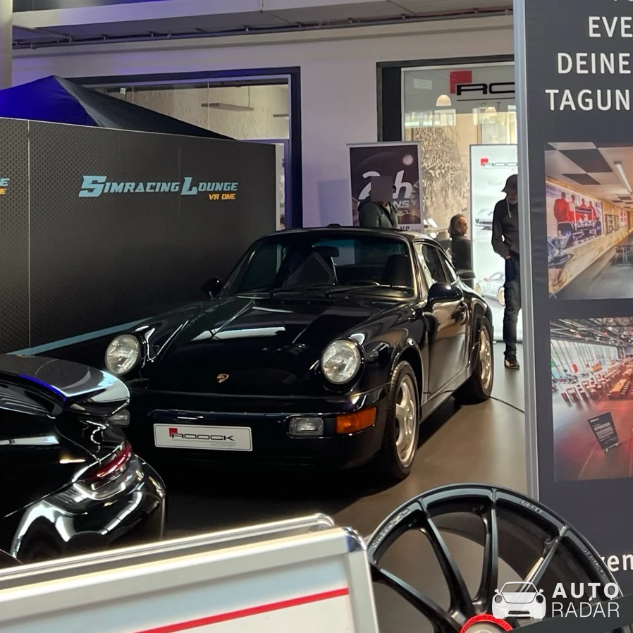 Porsche 964 Carrera spotted in Köln, Deutschland