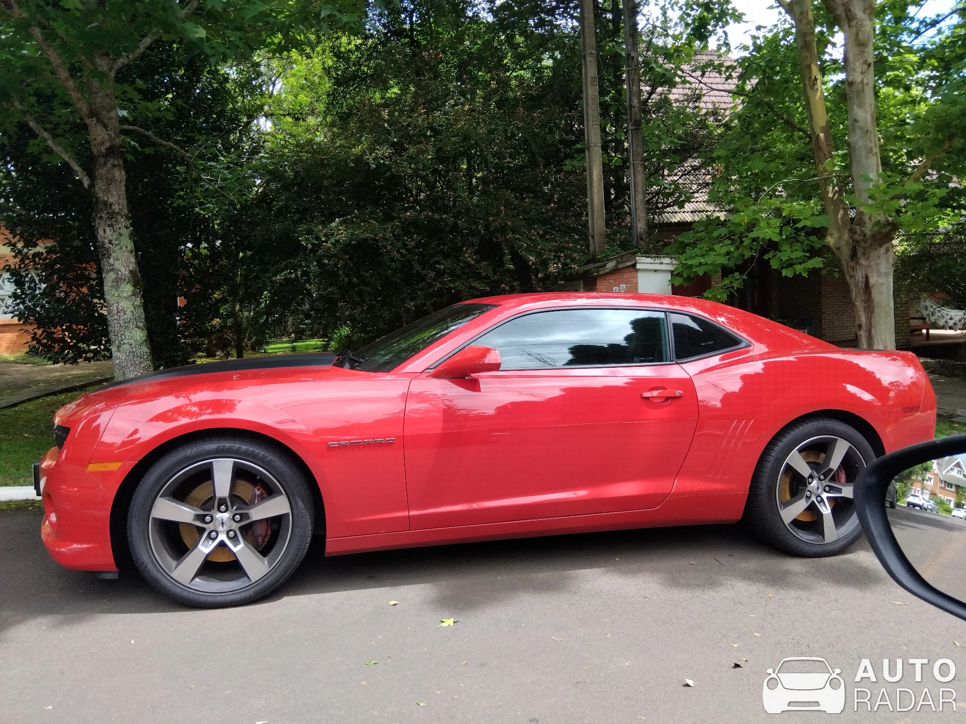 Chevrolet Camaro SS spotted in Gramado, Brazil