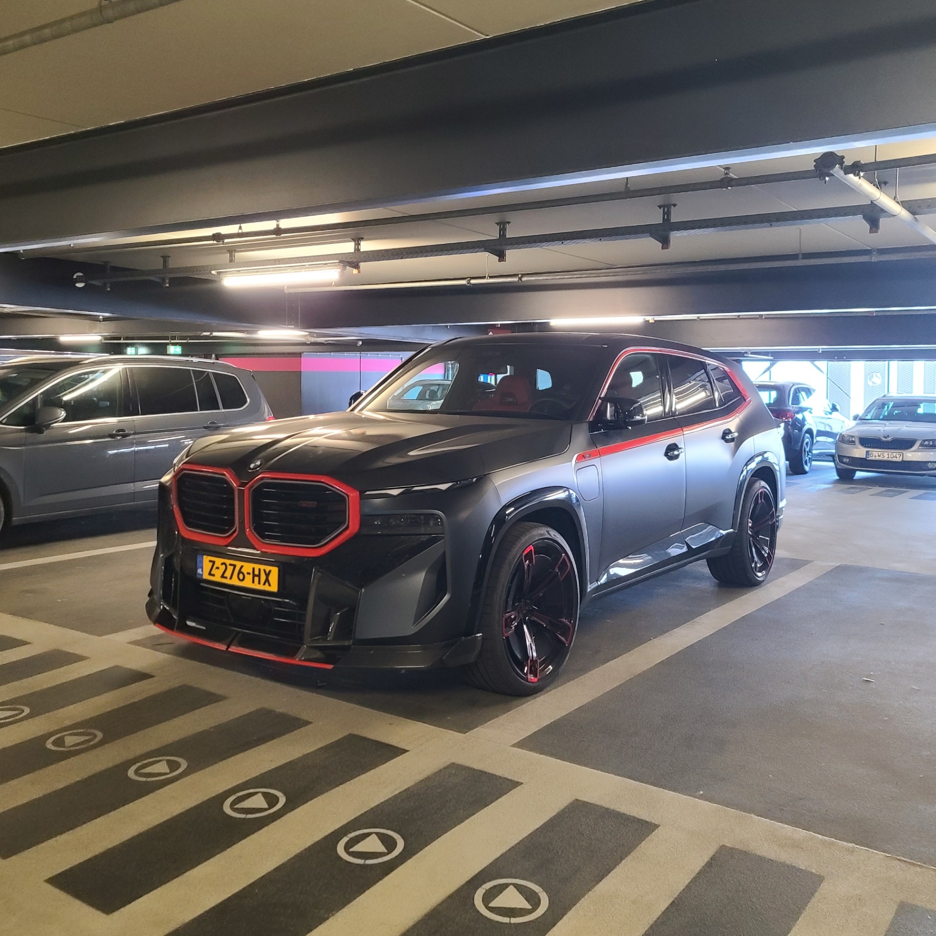BMW XM G09 Label Red Larte Design