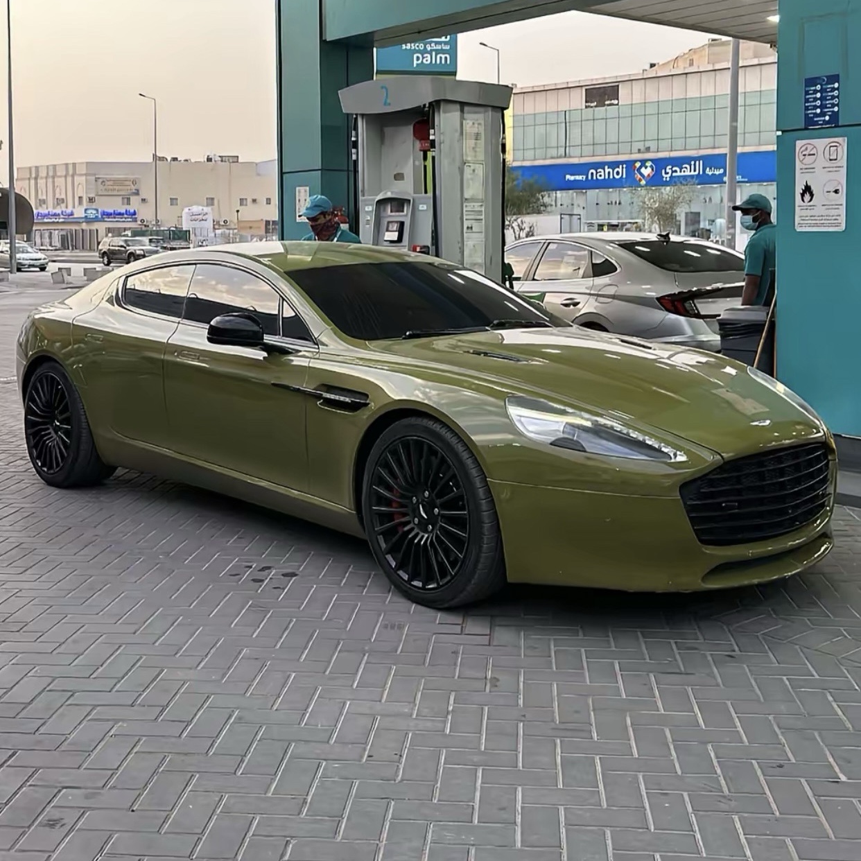 Aston Martin Rapide S