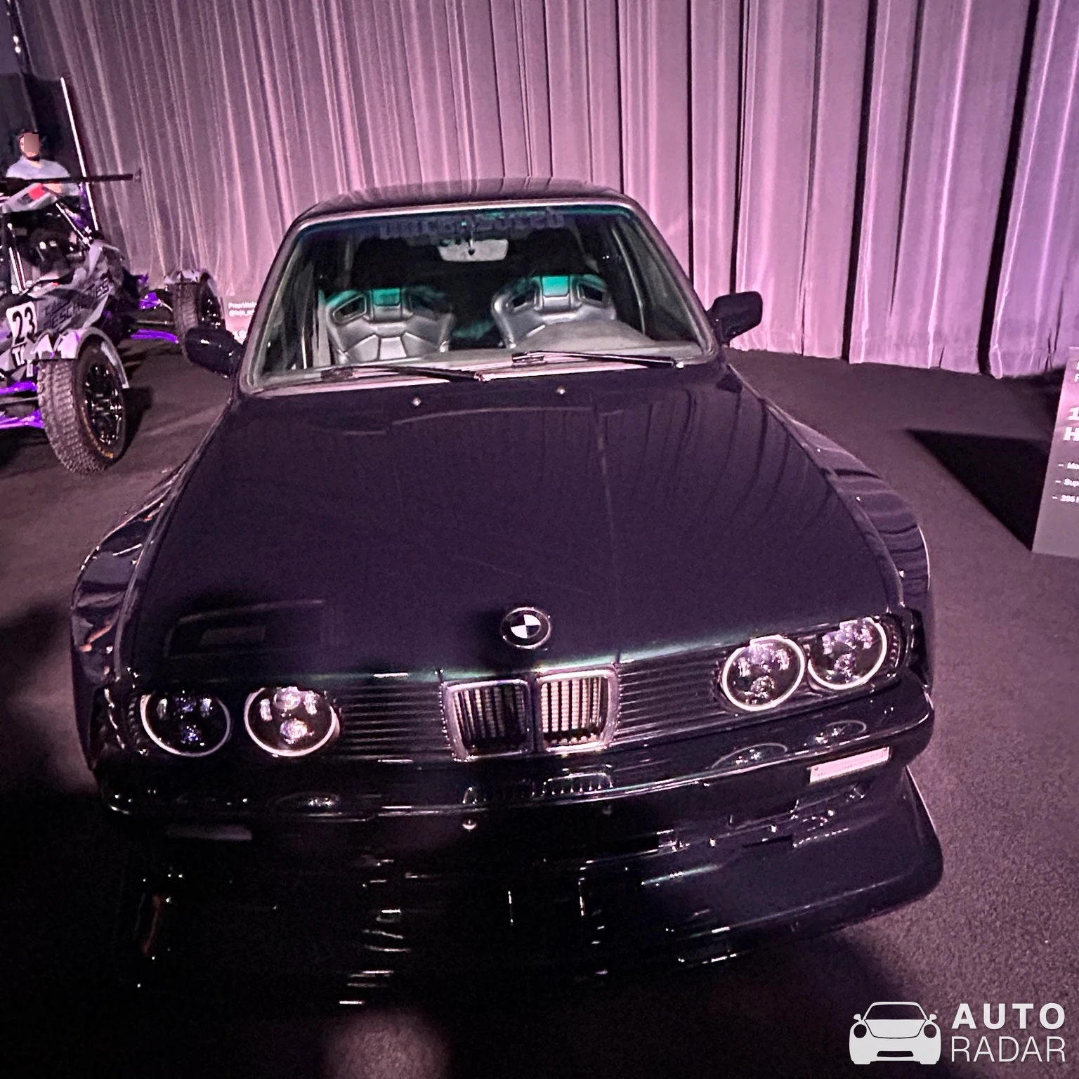 BMW 3 Series E30 spotted in Chambly, Canada