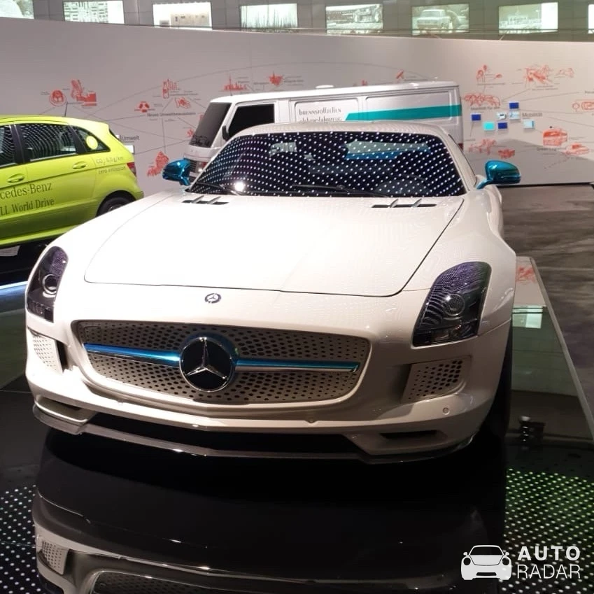 Mercedes-Benz SLS AMG Electric Drive spotted in Stuttgart