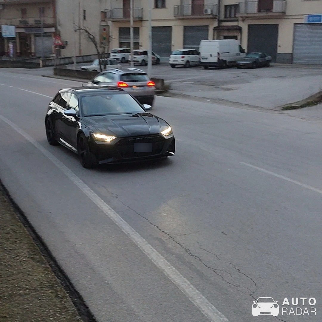 Audi RS6 Avant C7 spotted in Sala Consilina, Italia