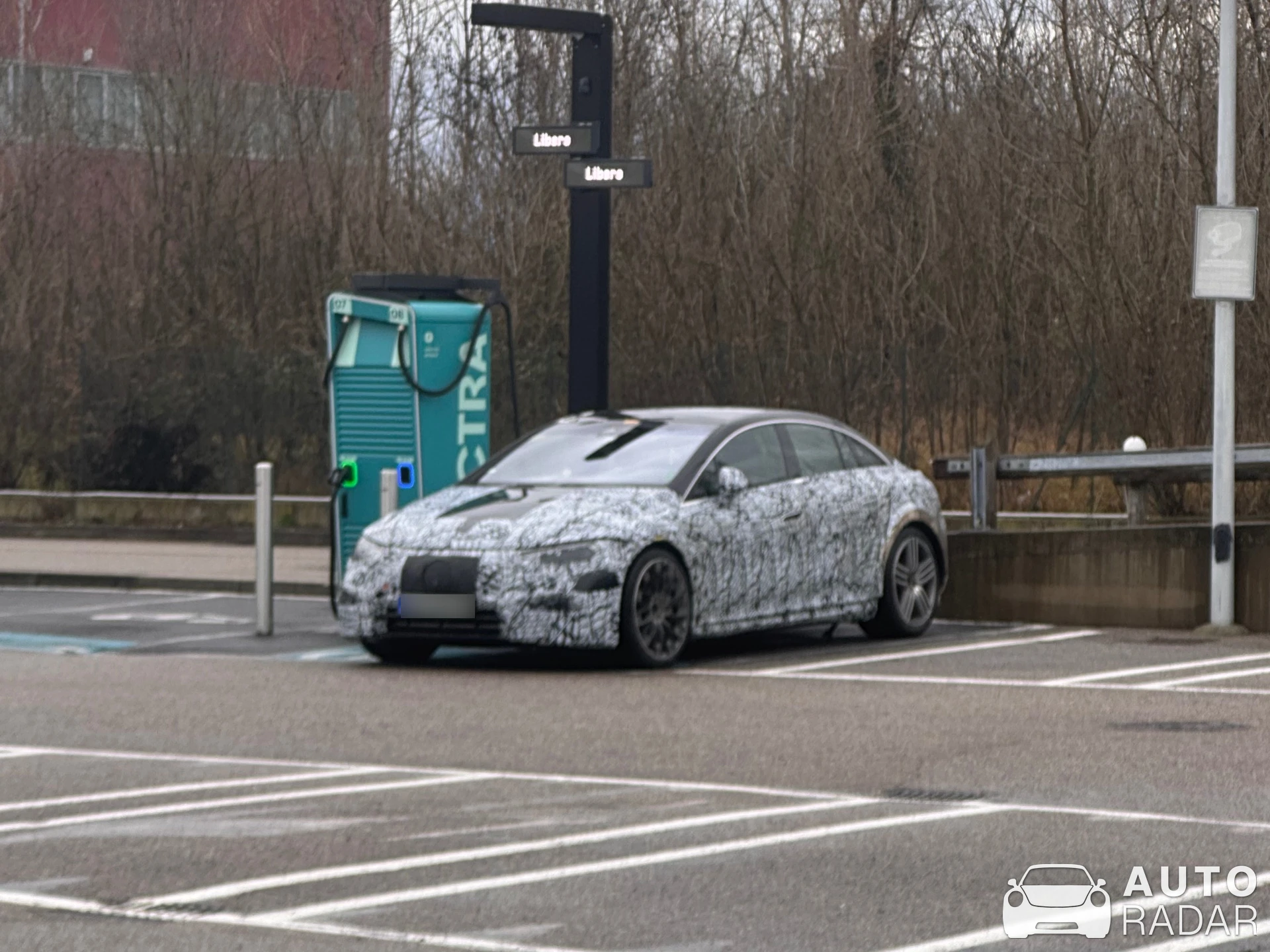Mercedes-Benz Brabus EQS 53 spotted in Peschiera del Garda
