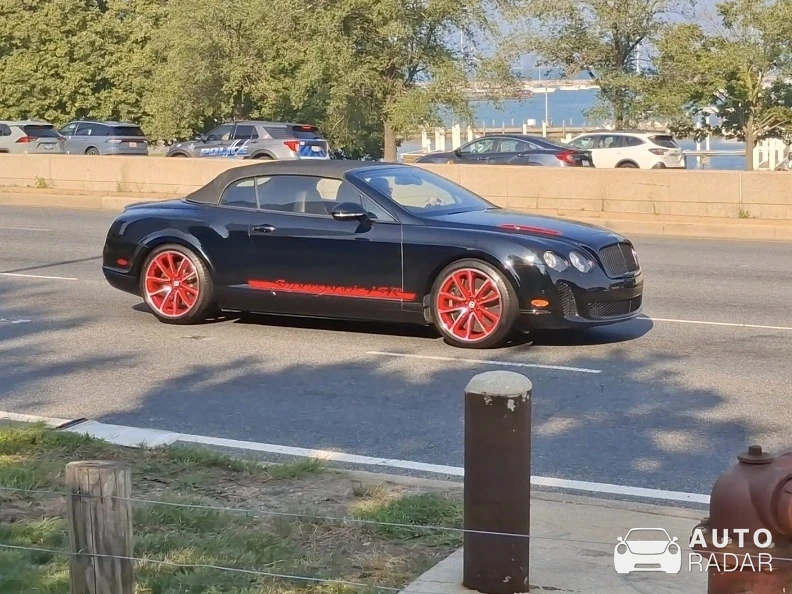 Bentley Continental Supersports Convertible spotted in Chicago