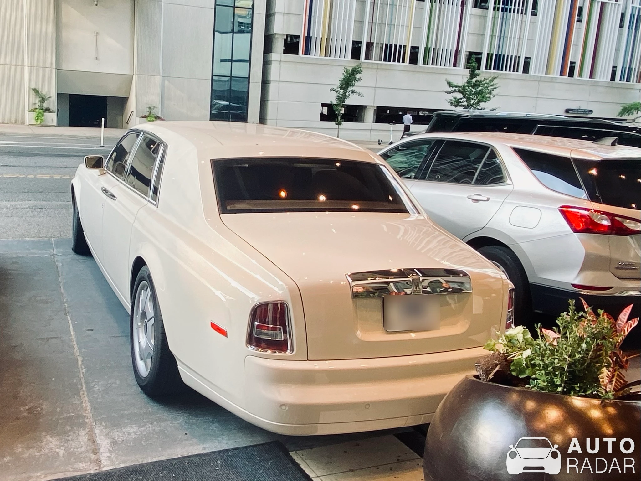 Rolls-Royce Phantom VIII Series II spotted in Nashville, United States