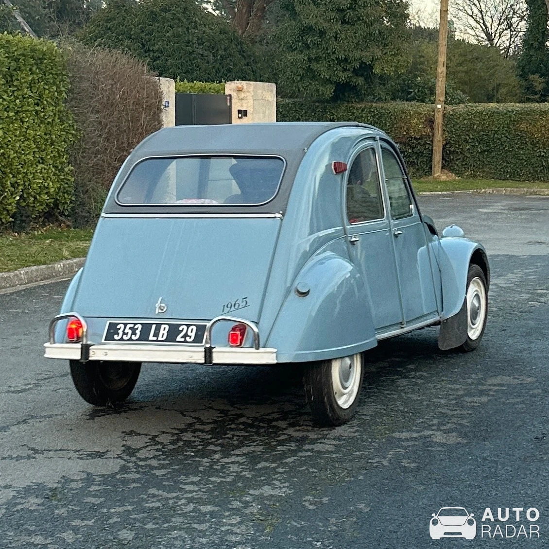 Citroën 2CV spotted in Combrit, France