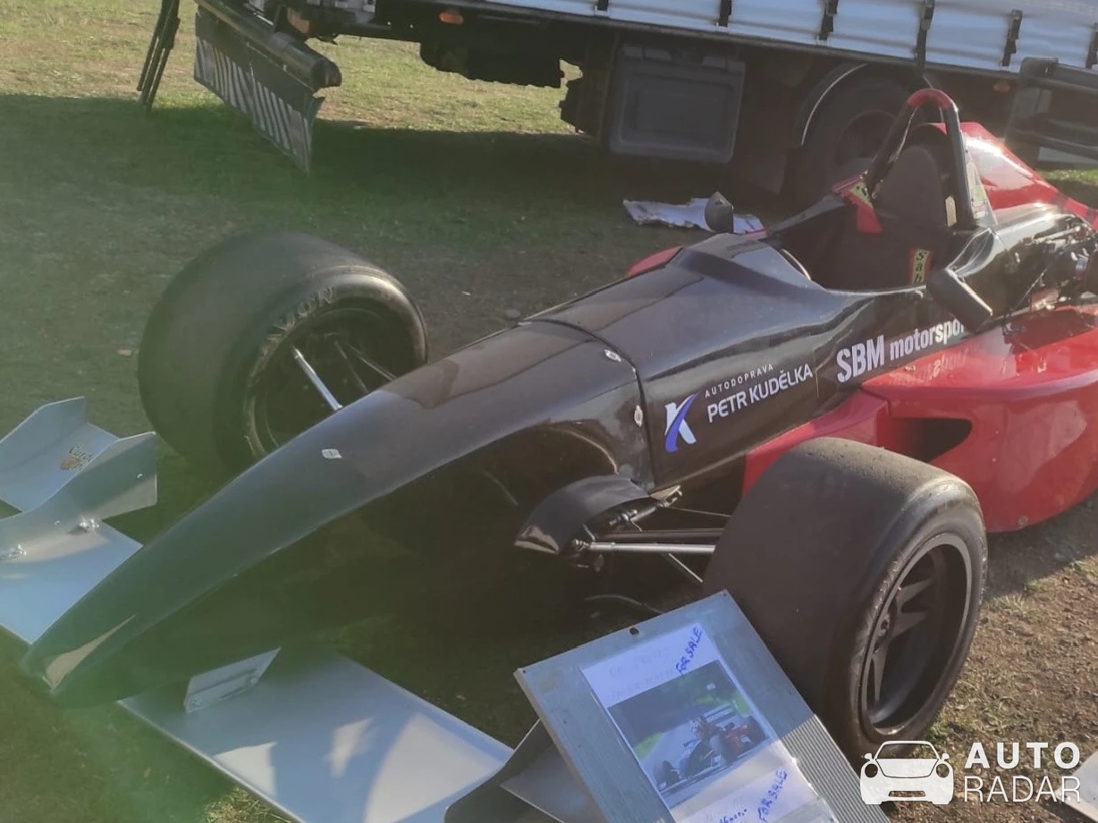 Reynard 01L spotted