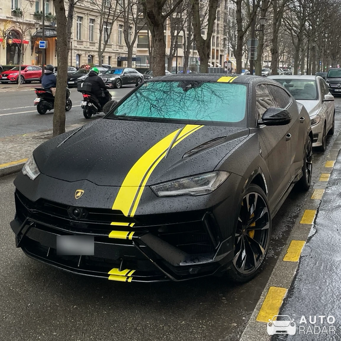 Lamborghini Urus Performante spotted in Paris, France