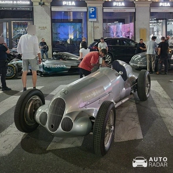 Mercedes-Benz W125 Rekordwagen spotted in Milano