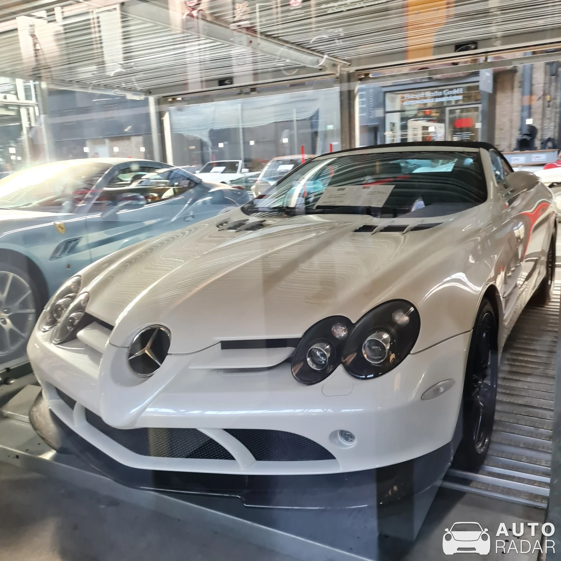 Mercedes-Benz SLR McLaren Roadster 722 S spotted in Turmalina, Brazil