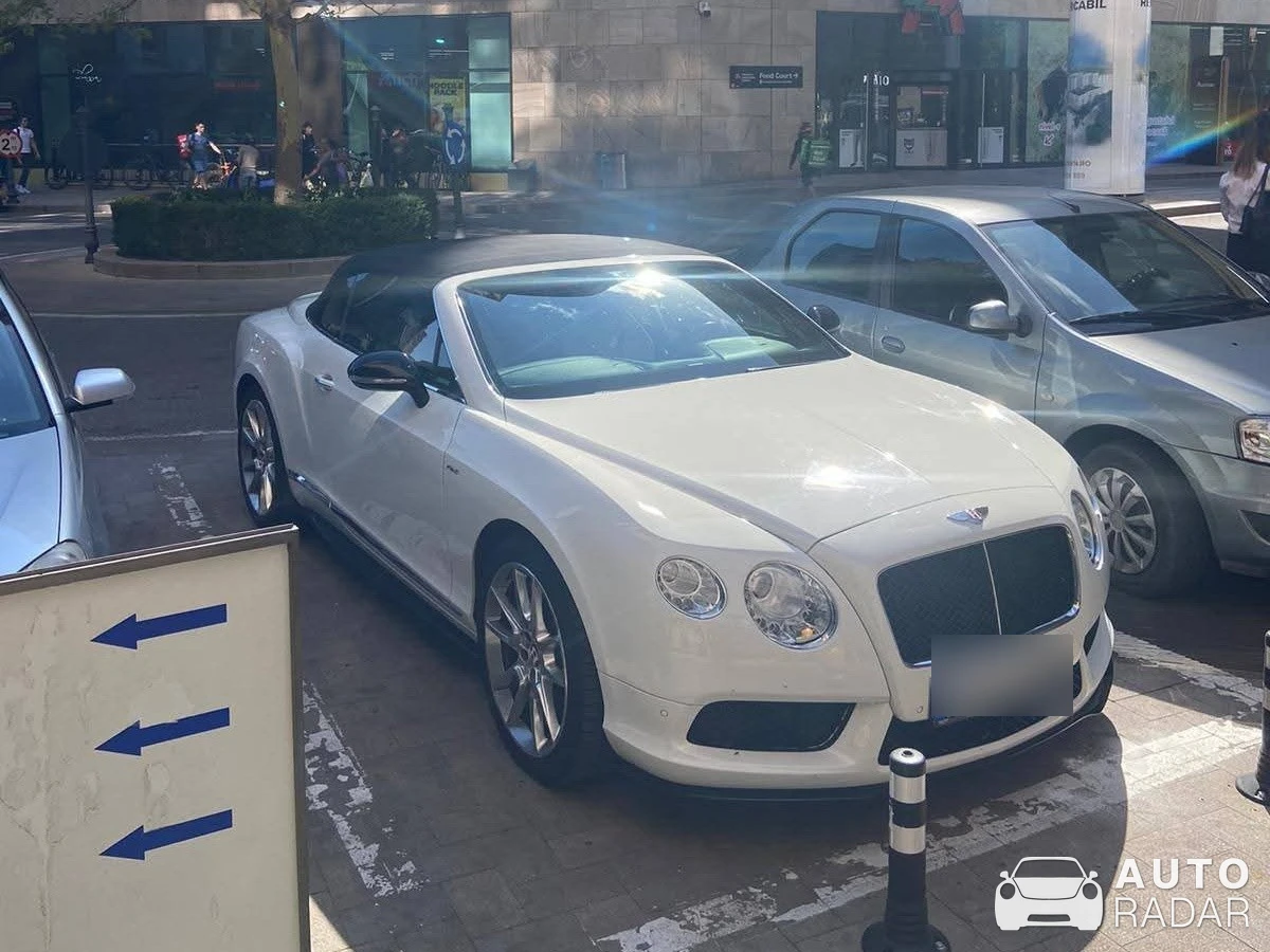 Bentley Continental GTC V8 spotted in Iași