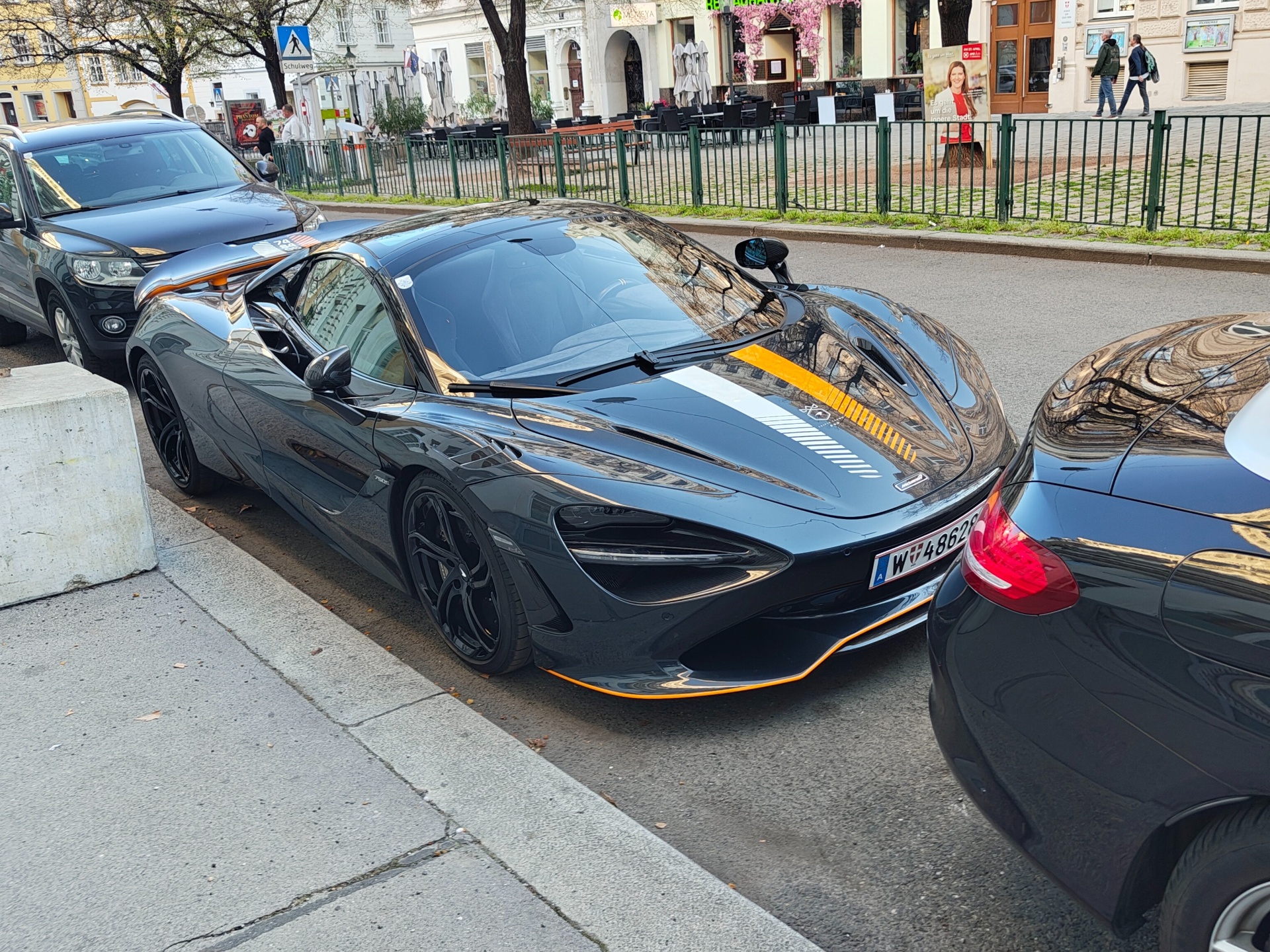 McLaren 750S Spider Triple Crown Edition