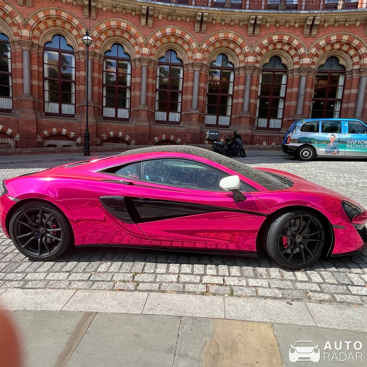 McLaren 540C spotted in Greater London, Regno Unito