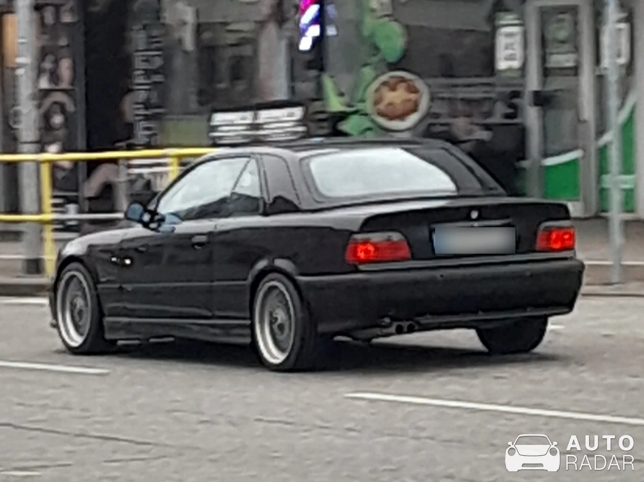 BMW 3 Series E36 Cabriolet spotted in Norderstedt, Deutschland