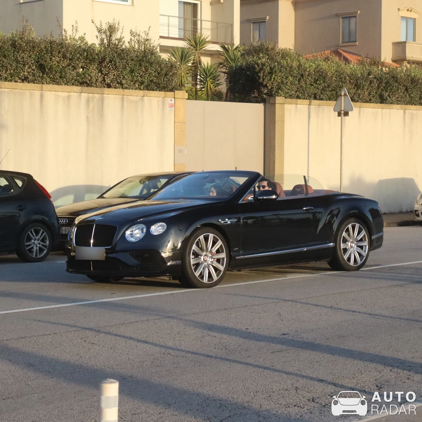 Bentley Continental GTC V8 S 2016 spotted in Porto