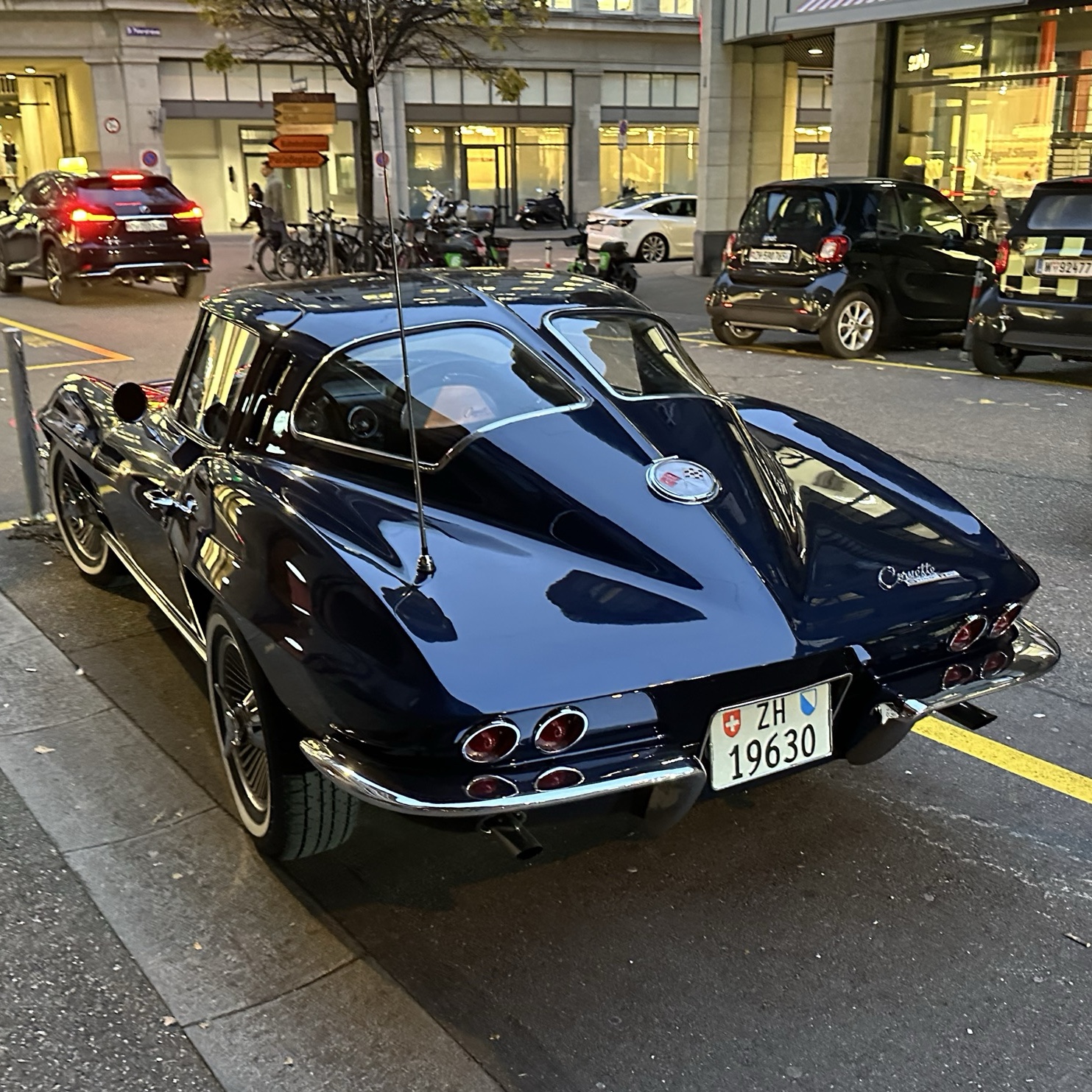 Chevrolet Corvette C2 Split Window
