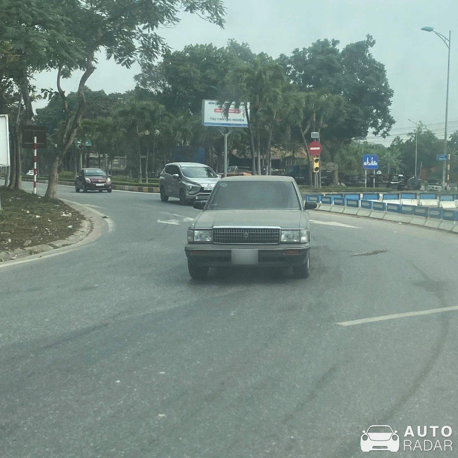 Toyota Crown spotted in Thành phố Vĩnh Yên