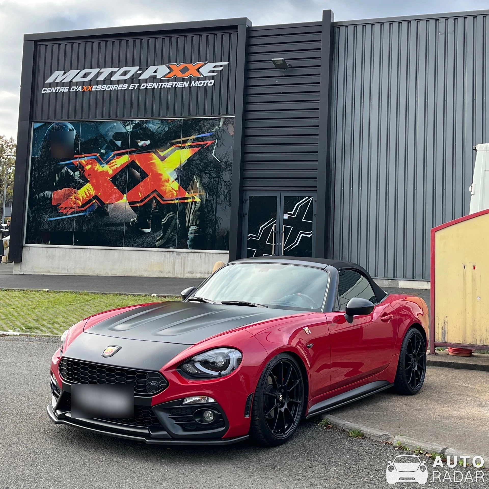 Abarth 124 Spyder spotted in Orvault, Franţa
