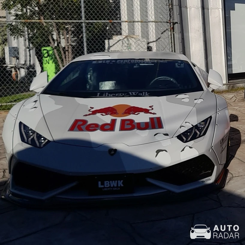 LB Silhouette Works Lamborghini Huracan LP610-4 spotted in Shibuya